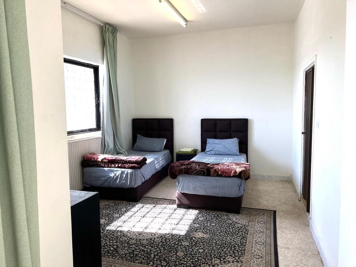 דירות Al Qastal Al Qatal Building מראה חיצוני תמונה